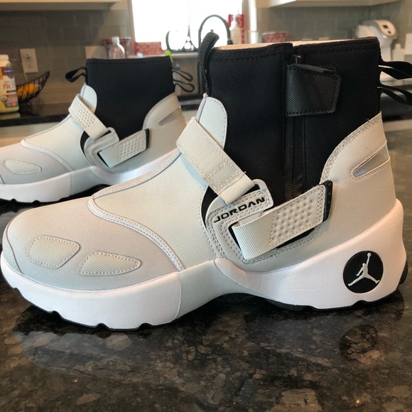 jordan trunner lx high red